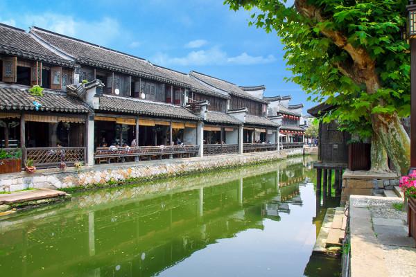 杭州、武汉2023年“第八城”之争:双双迈入“2万亿俱乐部”,杭州凭什么再次反超?